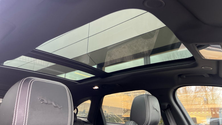 Jaguar F-Pace 2.0 P400e R-Dynamic SE Black 5dr Auto AWD Estate